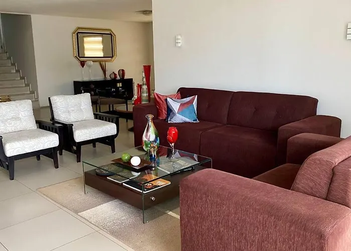 Casa Charmosa Com Piscina - Quartos Privativos
