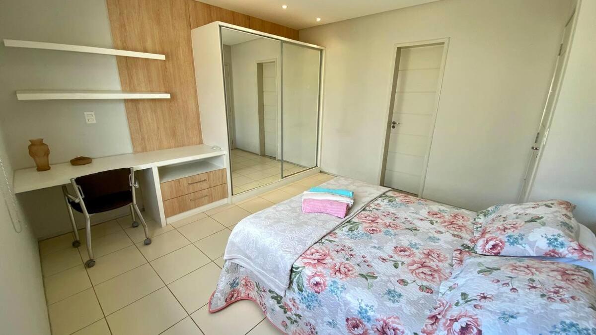 Casa Charmosa Com Piscina - Quartos Privativos Homestay Sao Raimundo Nonato