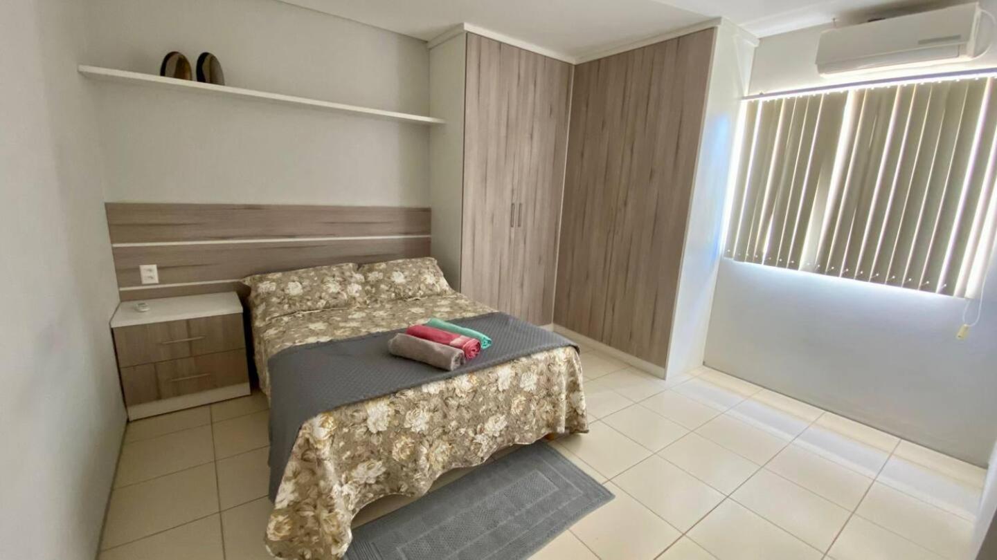 Casa Charmosa Com Piscina - Quartos Privativos