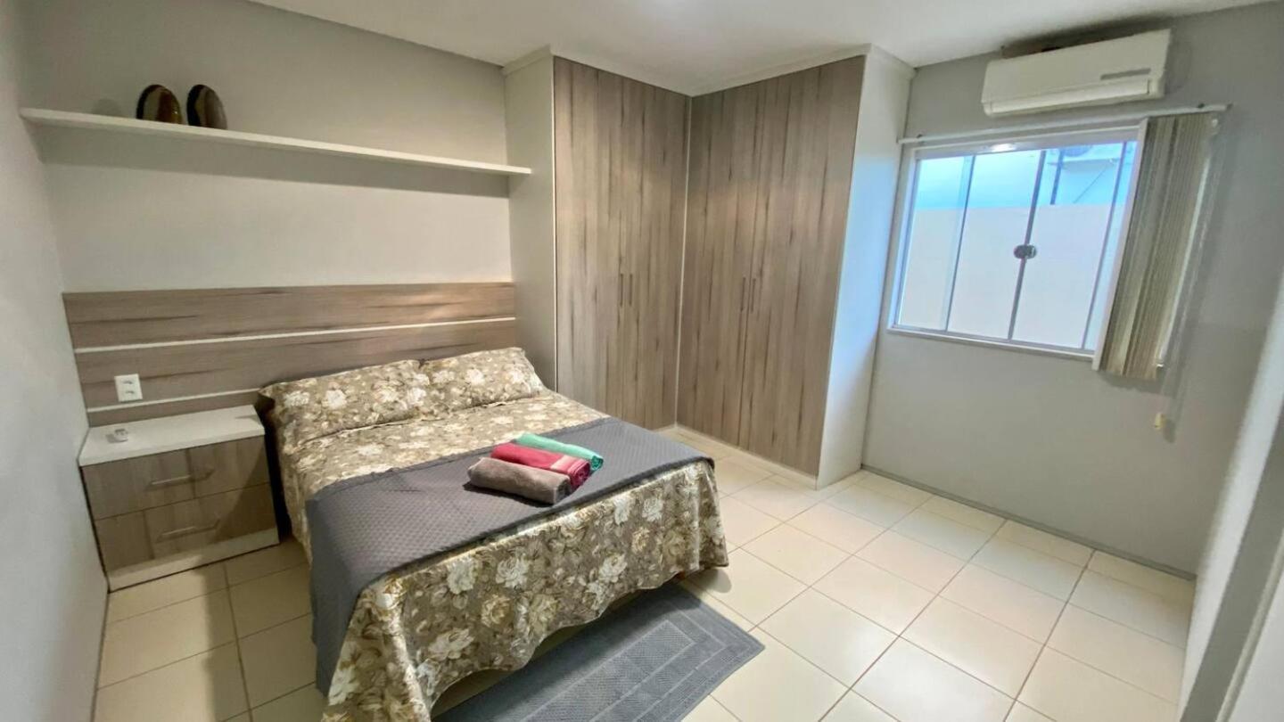 Casa Charmosa Com Piscina - Quartos Privativos
